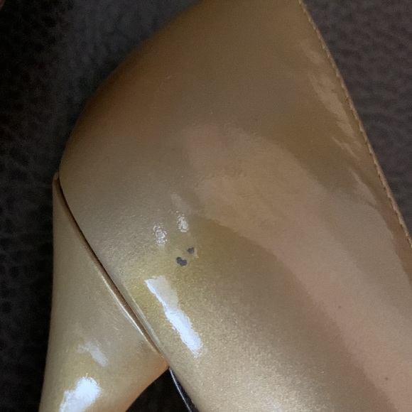 Stuart Weitzman champagne patent leather heels size 8 - Picture 11 of 13